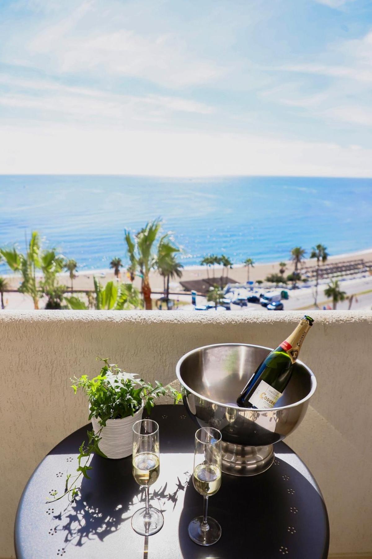 Direct Sea View- Bilbil Sunrise! Lägenhet Benalmádena Exteriör bild
